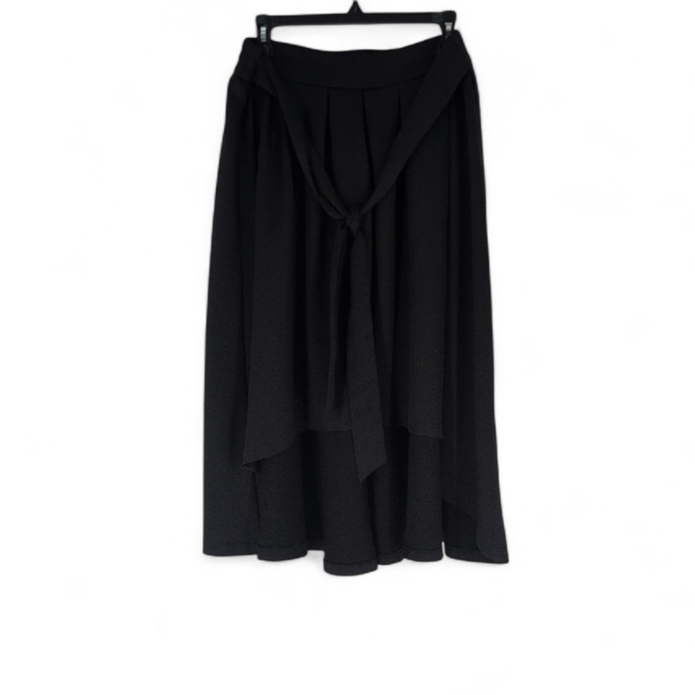 Elle Skirt Size Medium In Great Condition !
